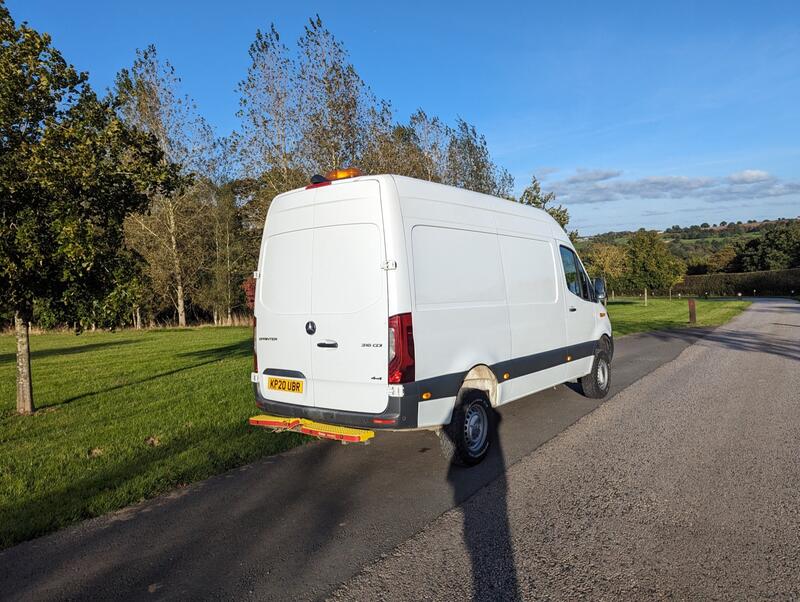 MERCEDES-BENZ SPRINTER