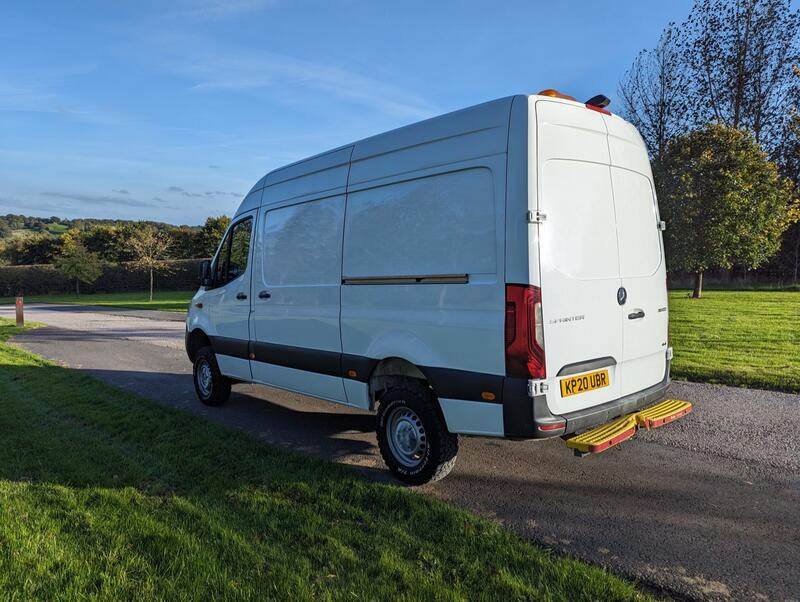 MERCEDES-BENZ SPRINTER