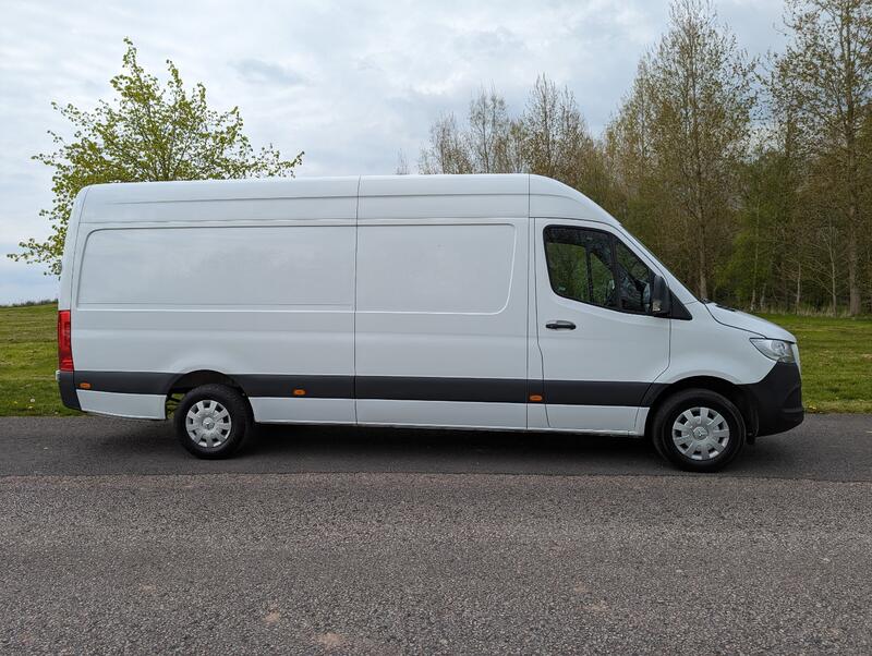 MERCEDES-BENZ SPRINTER