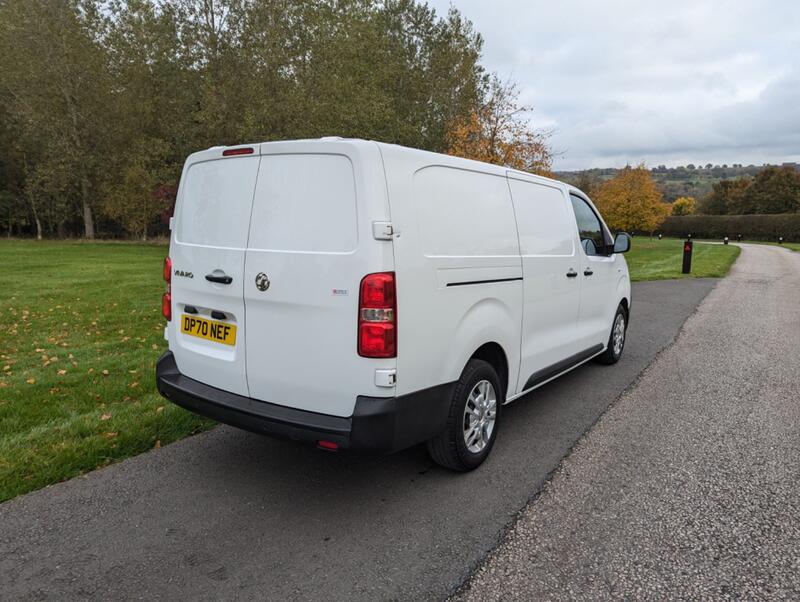 VAUXHALL VIVARO