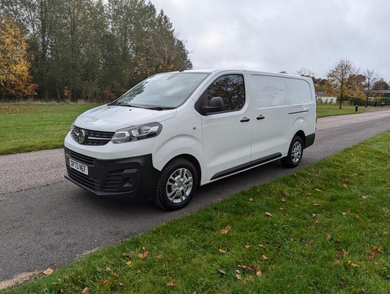 VAUXHALL VIVARO