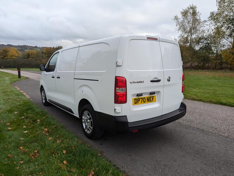 VAUXHALL VIVARO
