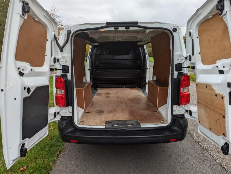 VAUXHALL VIVARO
