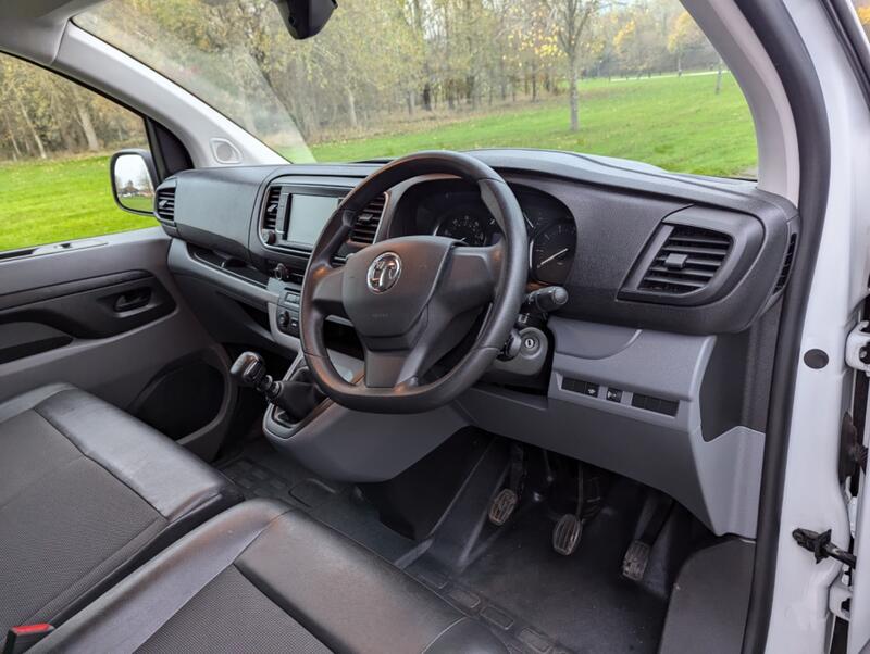 VAUXHALL VIVARO