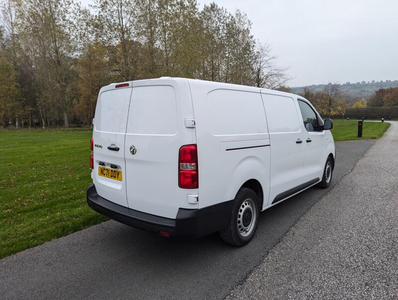 VAUXHALL VIVARO