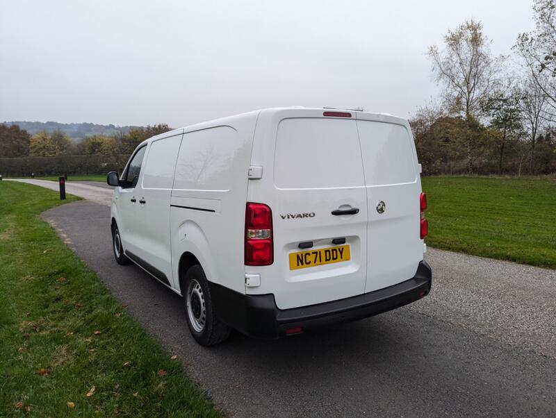 VAUXHALL VIVARO