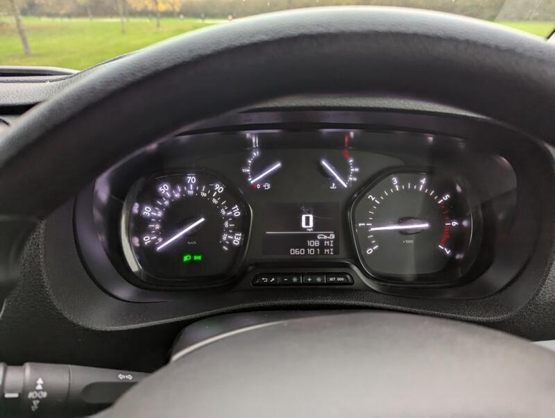VAUXHALL VIVARO