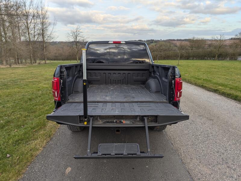 FORD F150