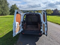 FORD TRANSIT COURIER