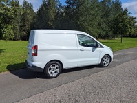FORD TRANSIT COURIER