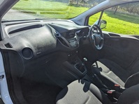 FORD TRANSIT COURIER