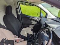 FORD TRANSIT COURIER