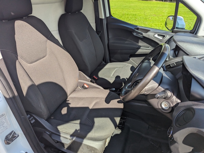FORD TRANSIT COURIER