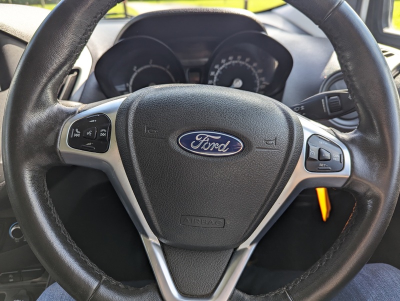 FORD TRANSIT COURIER