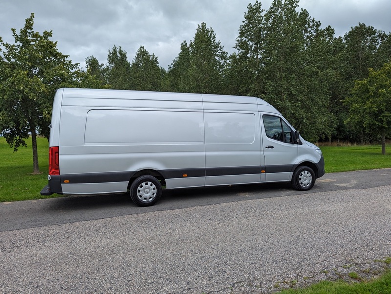 MERCEDES-BENZ SPRINTER