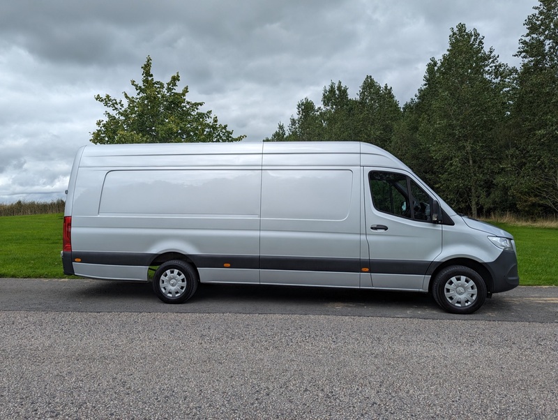 MERCEDES-BENZ SPRINTER